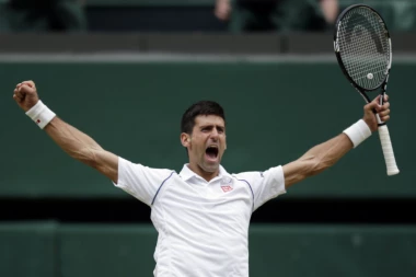 TOTALNI OBRT! Otkud sad ovo? Britanac bacio Noleta u TRANS, a URNISAO Federera i Nadala!