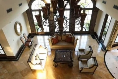 Sve zahvaljujući internetu: Ovde živi slavni jutjuber!