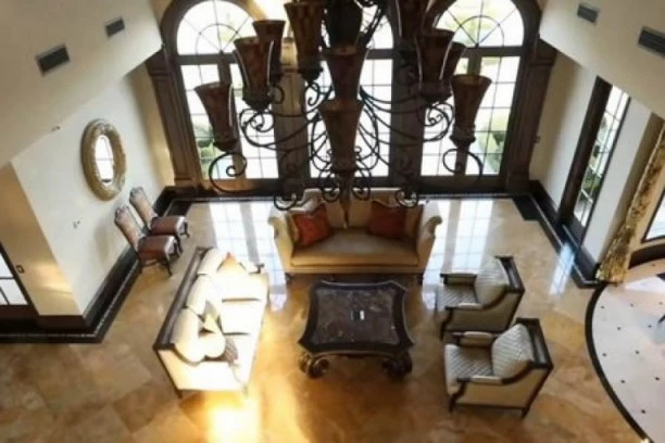 UPLATITE 10, A OSVOJITE 115.000 DOLARA I OVU LUKSUZNU KUĆU! Evo kako do moćne vile u Velikoj Britaniji