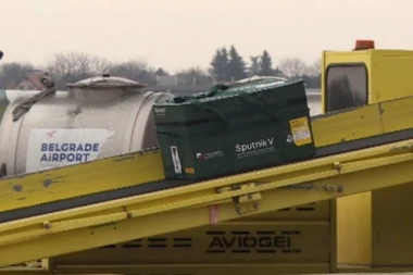 Započeti pregovori o proizvodnji SPUTNJIKA V u Srbiji: Vučić podržao inicijativu