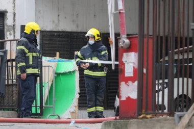 BUKNUO POŽAR U CENTRU ZA SOCIJALNI RAD: Mališani evakusani, dve radnice se nagutale dima