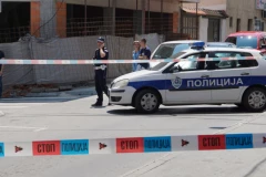 "OVDE VOZE KAO LUDI!" Jezivi detalji saobraćajne nesreće u Nišu kada se BMW zakucao u banderu na trotoaru! (VIDEO)