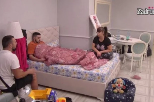 (VIDEO) UTUČEN! Zola doneo odluku da POBEGNE iz "Zadruge" zbog kazne, Miljana i Tomović mu očitali bukvicu!