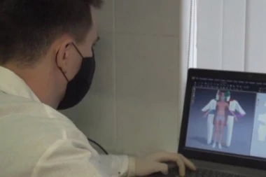 SPAS ZA LEKARE, ALI I ZA SVE NAS! Rusi razvili skafander koji sprečava prodor korone, ali omogućava telu i da diše!