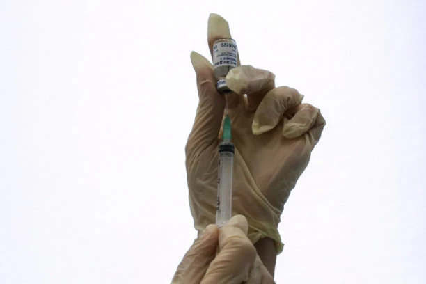 Kina odobrila i PETU VAKCINU protiv kovid-19