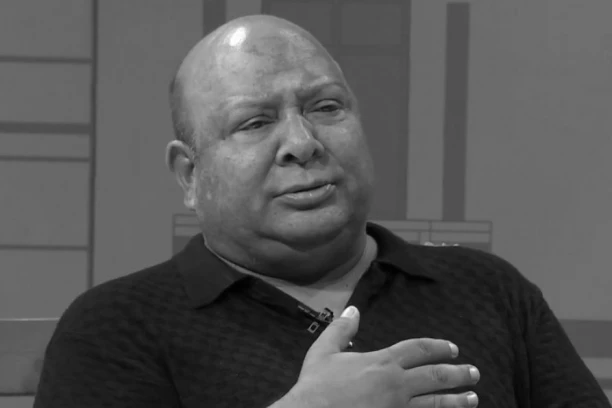 SRCEPARAJUĆA SCENA NA VEČNOJ KUĆI DŽEJA RAMADANOVSKOG! Evo šta smo zatekli na grobu legendarnog folkera! (FOTO)