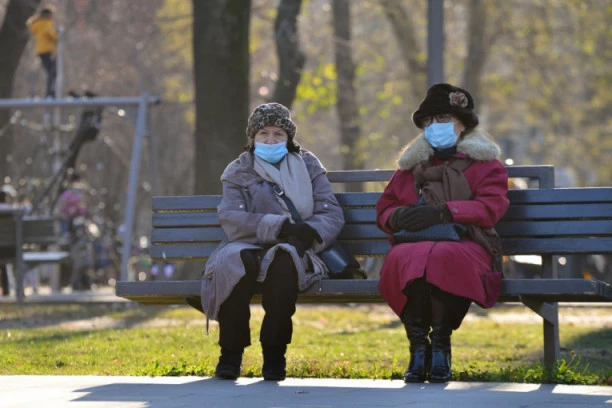 DANAS OBLAČNO, ALI BEZ PADAVINA! Stiže nam sneg, napadaće do 15 centimetara!