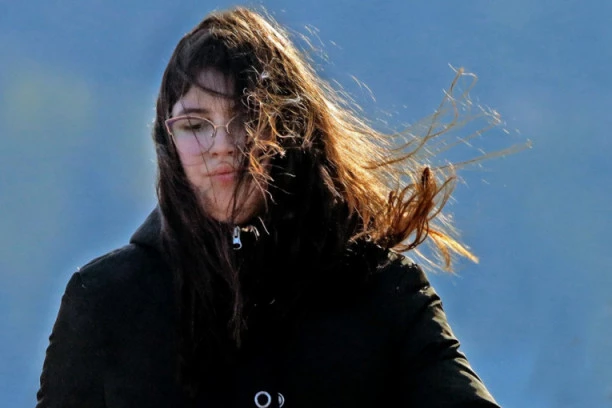 DANAS OBLAČNO I VETROVITO! Temperatura do 10 stepeni!