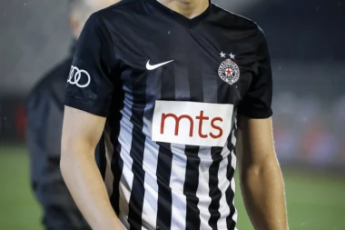 CRNO-BELI DOVELI NAPADAČA: Potpisao Đorđe Jovanović!