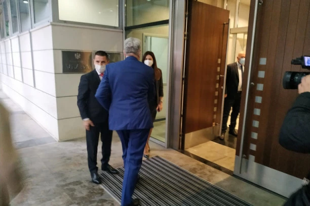 (FOTO) Krivokapićev potez koji je mnoge ostavio BEZ TEKSTA: Uradio je ono što Duško Marković nije NIKADA U ŽIVOTU