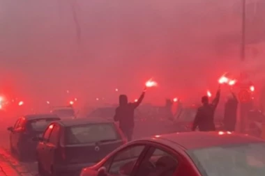 (VIDEO) GORI BEOGRAD! "Delije" priredile SPEKTAKULARNU BAKLJADU u ćast legendarnog Džeja!
