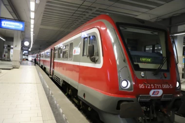 PUTNICI, PAŽNJA! Obustavljen saobraćaj na pruzi Beograd - Novi Sad zbog radova na dalekovodu