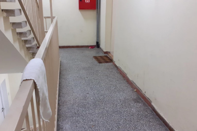 (FOTO) SUROVA BORBA ZA ŽIVOT DEČAKA (12) NA VOŽDOVCU! Sat i po ga oživljavali, jauci oca parali hodnike: ""Bože, zašto njega, što nisi mene!"