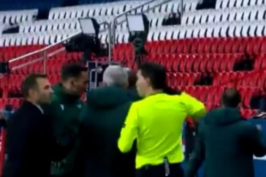 (VIDEO) OVAKO NEŠTO NIKADA NISMO VIDELI: Meč PSŽ-a u Ligi šampiona PREKINUT ZBOG RASIZMA SUDIJE!