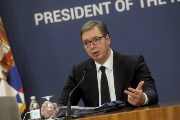 VUKAN I DANILO NISU DECA NEGO ŽIVOTINJE: Nastavlja se brutalna kampanja protiv dece predsednika Srbije!
