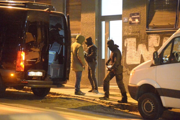 ZLOČIN U ŠAPCU: Dvojica napala muškarca, UDARALI GA PALICOM PO GLAVI I TELU!