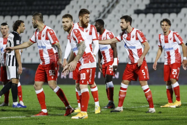 CRVENO-BELI OSTALI PRAZNIH ŠAKA: Zvezda PROPAO transfer decenije!