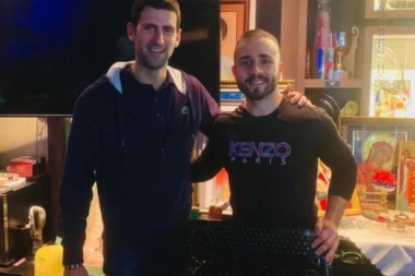 ĐOKOVIĆ RAZOTKRIVEN: Na ovu pesmu "SEČE VENE", a kad je upadne u sevdah ZASVIRA HARMONIKU!