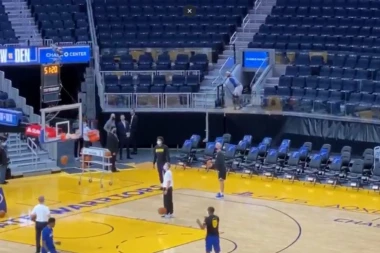 (VIDEO) BEZ KOSKE SA TRIBINA! Jokić prisustvovao SPEKTAKULARNOJ MAGIJI Stefa Karija!