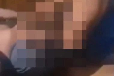 (UZNEMIRUJUĆI VIDEO) Stravično maloletničko nasilje u Leskovcu: Mladića krvnički tukli dok su se ostali smejali