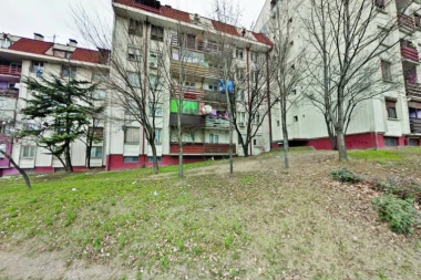 MALA LARA ČUDOM  PREŽIVELA SKOK! Pojašnjeno kako je devojčica preživela pad sa 12 metara, poredi se sa UDAROM AUTOMOBILA