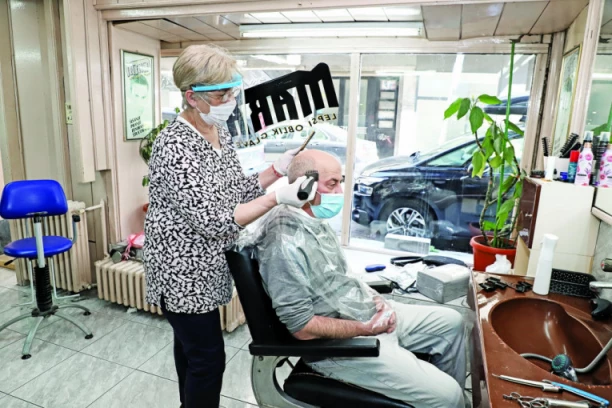 DELUJE SMEŠNO! Neobična zabrana gradonačelnika italijanskog mesta, prilagođavanje od subote!