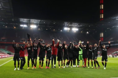 BUNDESLIGA: Moćni Lever gazi sve redom, Levandovski ponovo heroj Bajerna!