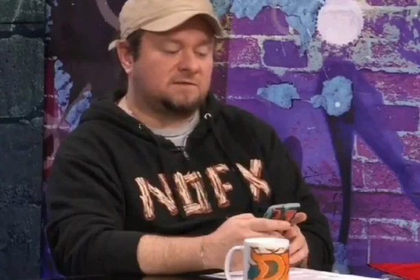 (VIDEO) ŽVALAVI, GNJIDA, PICOUSTI, SMRADINA, ĐUBRE! GADOSTI MARKA VIDOJKOVIĆA: Bolesne uvrede upućene predsedniku Srbije!