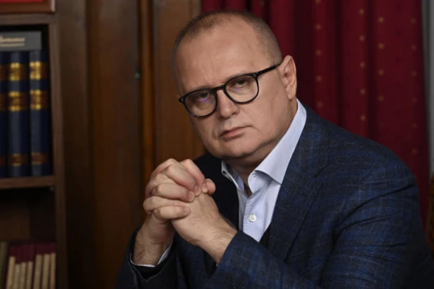 Vesić u subotu obilazi spomenik Stefanu Nemanji sa ruskom delegacijom