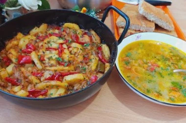 (RECEPT) Posni popularni kiseo kupus sa krompirom i začinima u rerni i čorbica