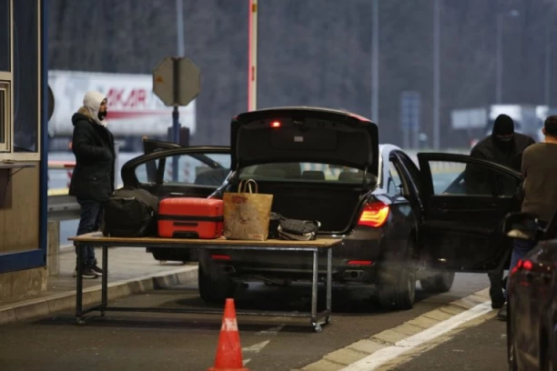 MA, GDE SI TI POŠAO?! Policija sprečila Italijana da preko granice prenese ZAŠTIĆENO PRIRODNO DOBRO