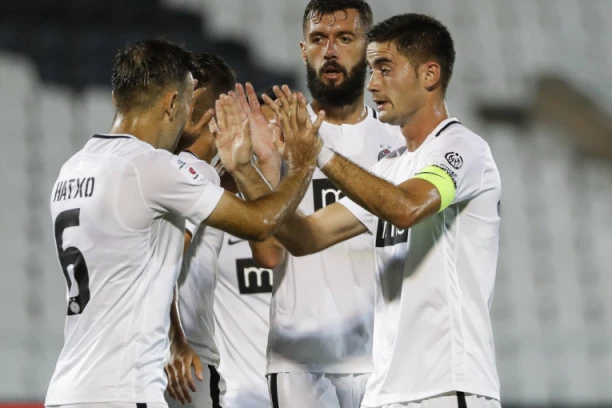 PRVI ODLAZAK IZ PARTIZANA! Humska UZDRMANA pred polazak na pripreme!