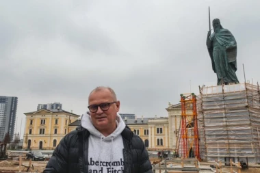 (FOTO) Vesić održao radni sastanak: Da se vidi dokle se došlo sa izgradnjom spomenika i Savskog trga! Evo kada će sve biti gotovo