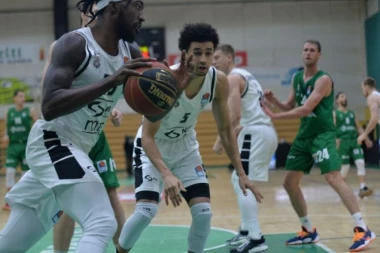 BRODOLOM "PARNOG VALJKA" U NOVOM MESTU: Partizan se OPROSTIO od plej-ofa ABA lige!