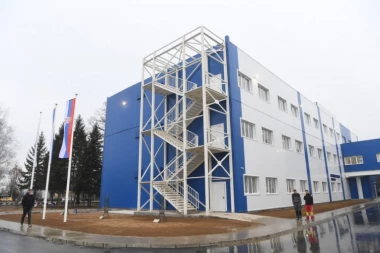 (VIDEO) OTVORENA KOVID BOLNICA U KRUŠEVCU! Vučić poručio: Ponosan sam na naše ljude i na ono što su postigli!