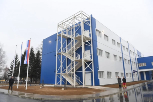 (VIDEO) OTVORENA KOVID BOLNICA U KRUŠEVCU! Vučić poručio: Ponosan sam na naše ljude i na ono što su postigli!