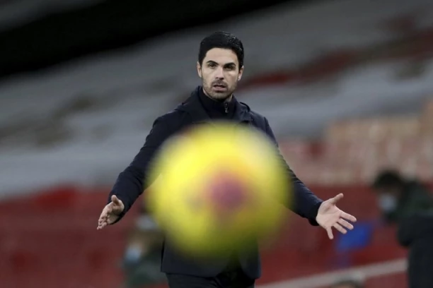 ARSENAL GORI, A ARTETA SE ČEŠLJA: Šokantna izjava Španca posle nove sramote!