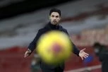 POSLE EPSKE BLAMAŽE: Arteta PONIZAN pred navijačima!