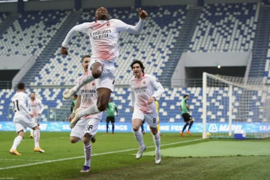 "ROSONERI" MOGU I BEZ IBRE: Milan ili Inter? Opasno se ZAKUVALA bitka za Skudeto!