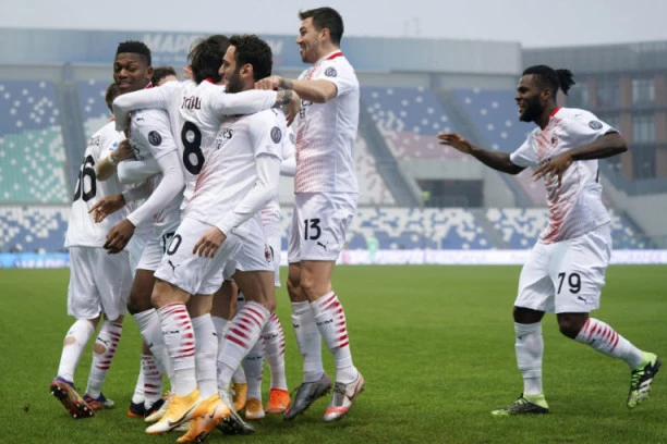 ROSONERI ŽELE U LŠ: Milan bolji od Beneventa, povratak Ibre!