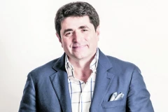 "ALAVI ŠOLAK JE KRIV ZA SVE!" Legendarni novinar Duško Bogdanović osuo paljbu po tajkunu nakon prodaje N1 i Nove!