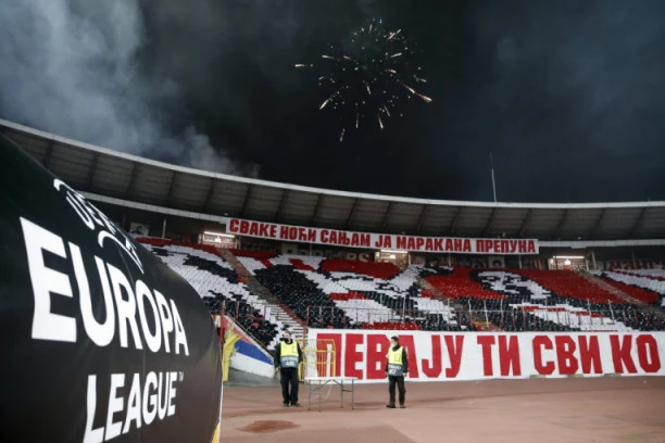 BORIO SE 1999. NA STRANI PRAVDE I ISTINE: "Delije" SPEKTAKULARNO ispratile Rusa koji je izgubio OKO na Kosmetu!