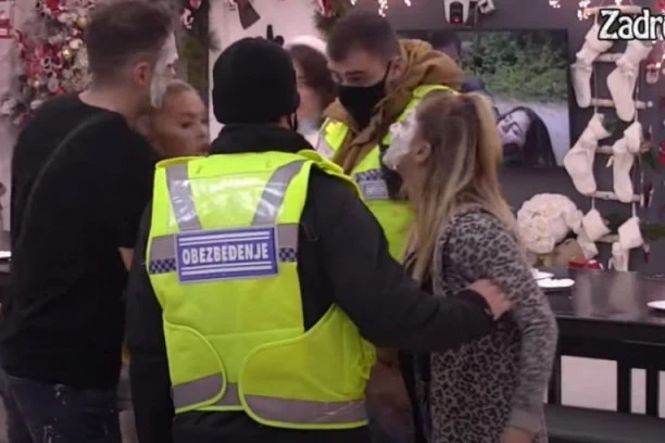 NEVIĐENI HAOS Zadrugari pucaju po šavovima: Miljana OŠAMARILA Mariju,  Nadežda i Toma se POBILI!