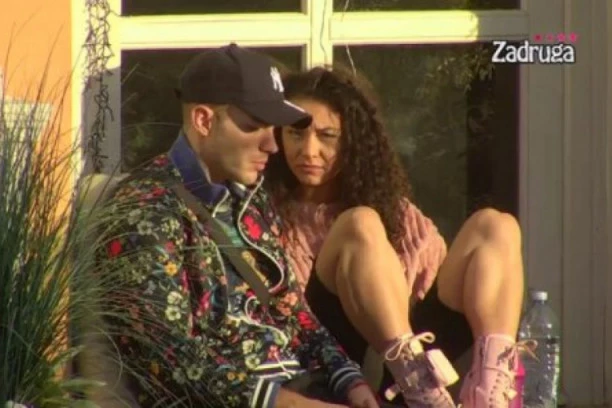 (VIDEO) OSVETA SANJI I FRANU ILI ISKRENA EMOCIJA?! Anđelo i Paula PONOVO BLISKI! Haos u najavi?!
