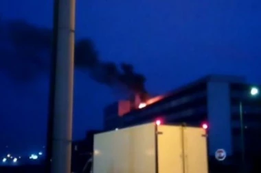 Vatra progutala krov zgrade: Gori Palata pravde u Kragujevcu