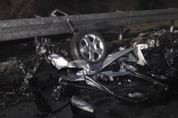 POGINULA SRPSKA DRŽAVLJANKA (34) U CRNOJ GORI: Automobil sleteo u kanjon reke Morače