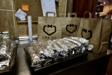 CarGo Batler obezbedio besplatne obroke i za noćne smene u COVID centrima