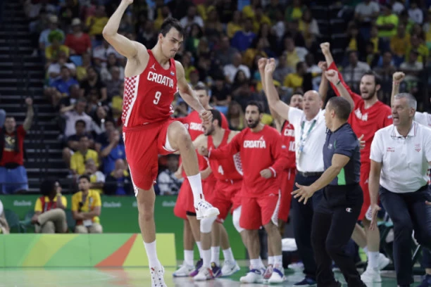 Hrvatima krenulo na Evropskom prvenstvu: Bogdanović i Šarić POČISTILI Britance!