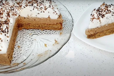 (RECEPT) Savršen desert za prazničnu trpezu: Vasina torta puna fila i kremastog ukusa