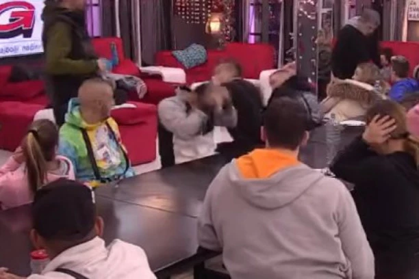 Panika u Zadruzi: Bora Santana naneo sebi teške povrede!